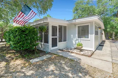 147 NW 10th Street, Oak Island, NC 28465 - Photo 4