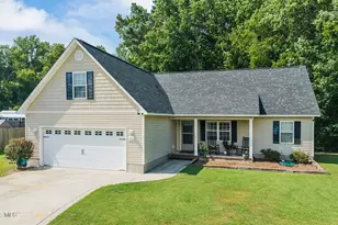 131 Woodbury Farm Dr, Jacksonville, NC 28540 - Photo 2