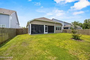 504 Edgewater Wy, Surf City, NC 28445 - Photo 38