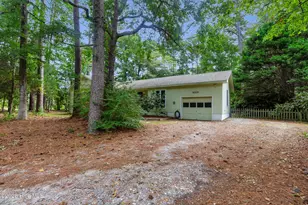 2317 Country Club Rd, Morehead City, NC 28557 - Photo 2