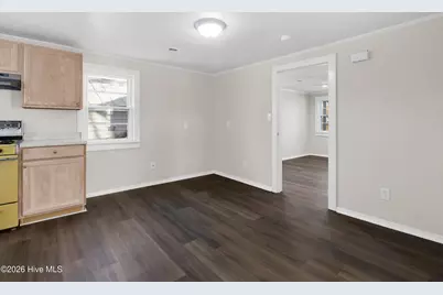211 Lawson Street, New Bern, NC 28562 - Photo 12