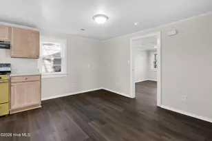 211 Lawson St, New Bern, NC 28562 - Photo 12