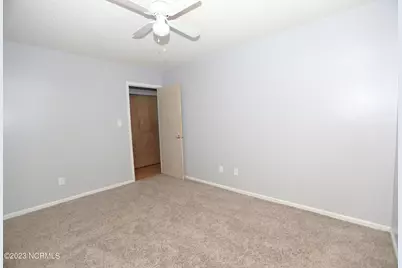 621 S Hampton Drive, Jacksonville, NC 28546 - Photo 14
