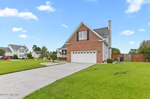 101 New Castle Drive, Jacksonville, NC 28540 - Photo 2