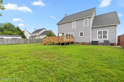 101 New Castle Drive, Jacksonville, NC 28540 - Photo 32