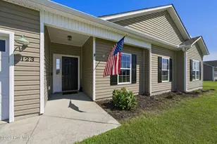 123 Cherry Grove Dr, Richlands, NC 28574 - Photo 2