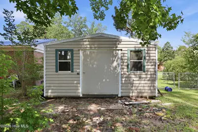 1001 E Scotsdale Road, Laurinburg, NC 28352 - Photo 30