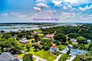 310 Holly Ln, Cape Carteret, NC 28584 - Photo 4