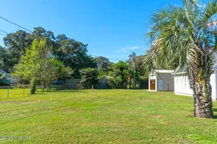 310 Holly Ln, Cape Carteret, NC 28584 - Photo 10