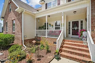 18 Treewood Ln, Clayton, NC 27527 - Photo 2