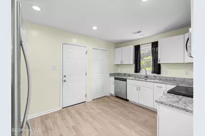 103 Oakwood Court, Jacksonville, NC 28546 - Photo 20