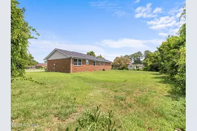 103 Oakwood Court, Jacksonville, NC 28546 - Photo 8