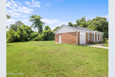 103 Oakwood Court, Jacksonville, NC 28546 - Photo 6
