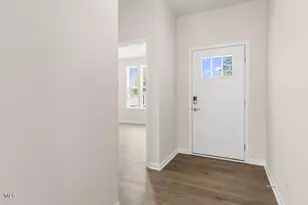 353 Maddox Dr, Aberdeen, NC 28315 - Photo 2