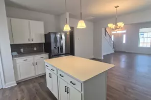 301 Harvest Mdw Xing, Jacksonville, NC 28546 - Photo 8