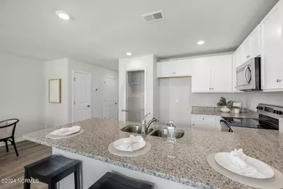 4329 Majesty Drive #Unit 402, Castle Hayne, NC 28429 - Photo 8