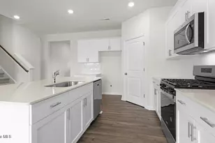 230 Pisgah St, Sanford, NC 27330 - Photo 8