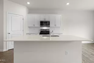 230 Pisgah St, Sanford, NC 27330 - Photo 6
