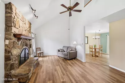704 Meadow Court, Morehead City, NC 28557 - Photo 8