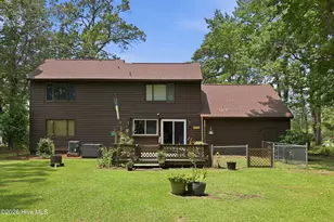 704 Meadow Ct, Morehead City, NC 28557 - Photo 2