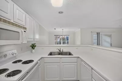 1402 Willoughby Park Court #Unit 2, Wilmington, NC 28412 - Photo 10