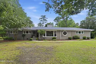 406 Country Club Dr, Jacksonville, NC 28546 - Photo 2