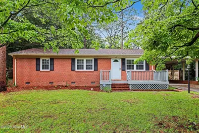 645 N Page Street, Southern Pines, NC 28387 - Photo 1