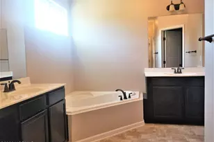 411 Cyrus Thompson Dr, Jacksonville, NC 28546 - Photo 18