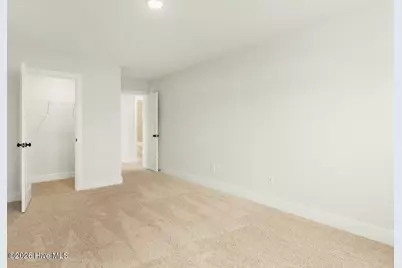 1171 N Caswell Avenue, Southport, NC 28461 - Photo 6