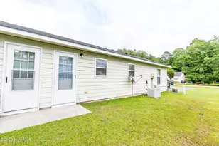 241-A Lakewood Dr, Jacksonville, NC 28546 - Photo 6