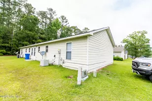 241-A Lakewood Dr, Jacksonville, NC 28546 - Photo 4