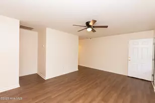 241-A Lakewood Dr, Jacksonville, NC 28546 - Photo 8