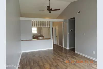 125 Pine Crest Drive, Jacksonville, NC 28546 - Photo 8