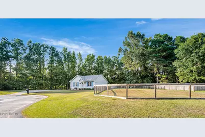 126 Baysden Drive, Jacksonville, NC 28540 - Photo 4