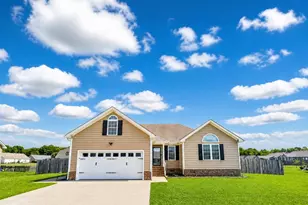 1660 Cedar Point Cir, Elizabeth City, NC 27909 - Photo 1