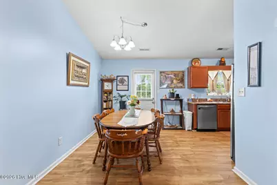110 Pear Tree Lane, Richlands, NC 28574 - Photo 8