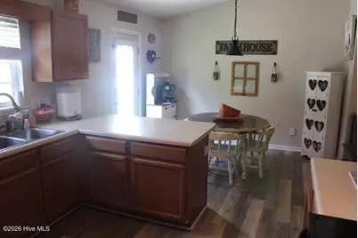 118 Pear Tree Lane, Richlands, NC 28574 - Photo 6