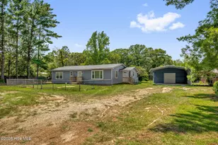 157 Flat Rock Ln, Aberdeen, NC 28315 - Photo 4