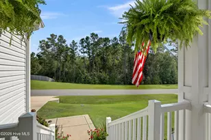 379 W Huckleberry Way, Rocky Point, NC 28457 - Photo 4