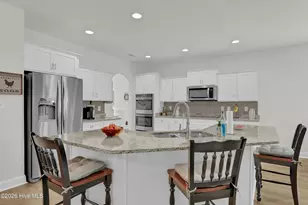 379 W Huckleberry Way, Rocky Point, NC 28457 - Photo 10