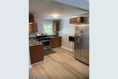 234 E 2nd Street #B, Washington, NC 27889 - Photo 8