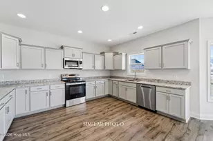 736 Secession Ln, Jacksonville, NC 28546 - Photo 10