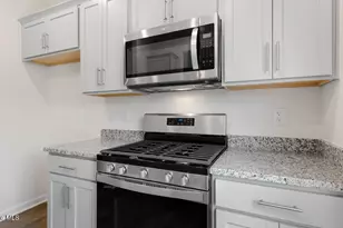 128 Starlight St, Sanford, NC 27330 - Photo 6