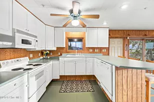 957 Broadway St, Surf City, NC 28445 - Photo 10