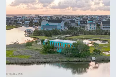 957 Broadway Street, Surf City, NC 28445 - Photo 22