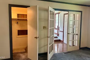 101 E Vance St, Williamston, NC 27892 - Photo 16