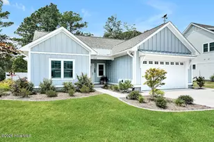 458 Raven Gln Dr, Southport, NC 28461 - Photo 2
