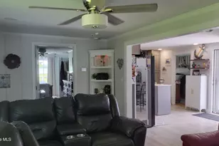 174 S River Dr, Beaufort, NC 28516 - Photo 8