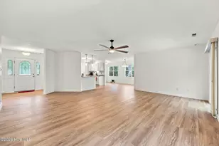 902 Meadowbrook S, Swansboro, NC 28584 - Photo 6
