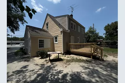2519 S Memorial Drive, Greenville, NC 27834 - Photo 16